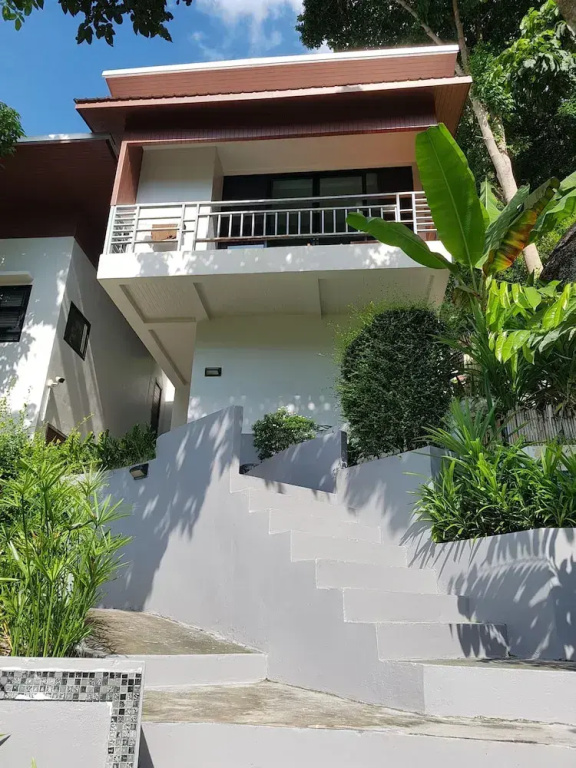 Double Villa with balcony (full double bed)