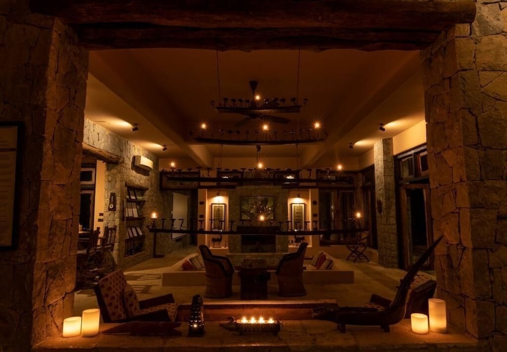 Pugdundee Safaris - Kanha Earth Lodge — фото 1