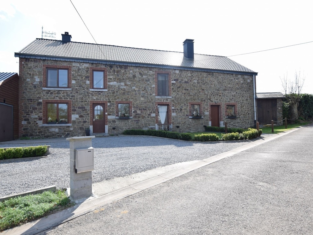 Magnific Holiday Home in Rendeux With Garden