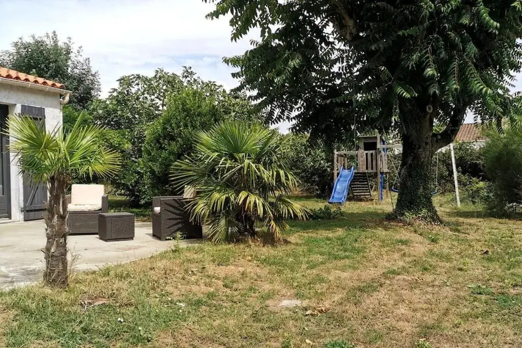 Afficher la photo 7 — Villa Family Surf sur un terrain arborée et clos, calme et repos