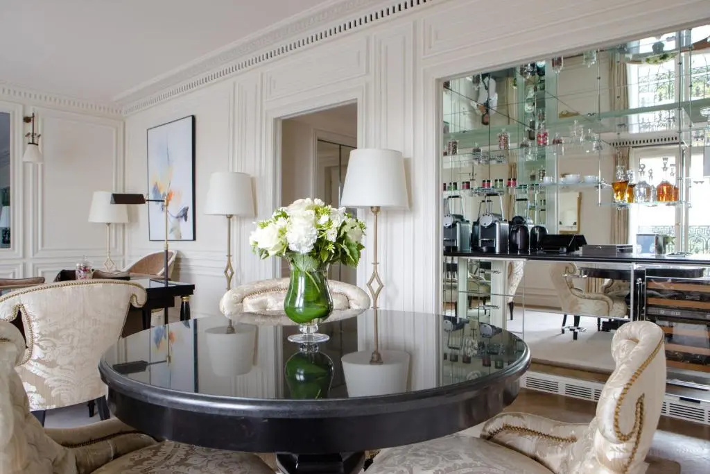La Reserve Paris Hotel and Spa 78