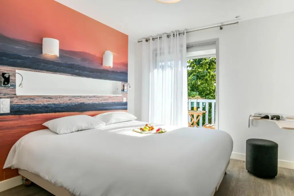 Superior Double room with balcony (full double bed)