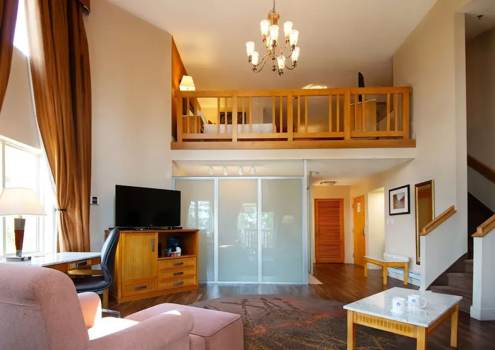 Suite with balcony