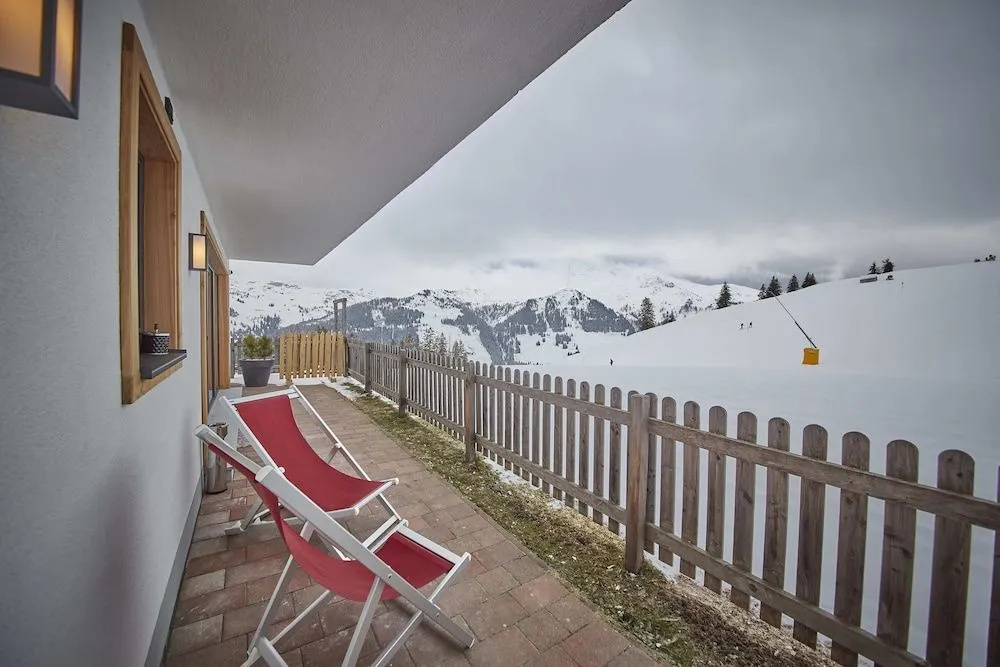 Balcony & Terrace