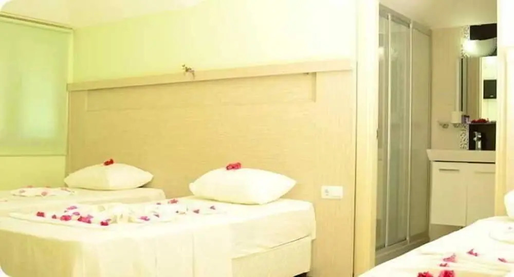 Трёхместный номер Standard в Parus Hotel
