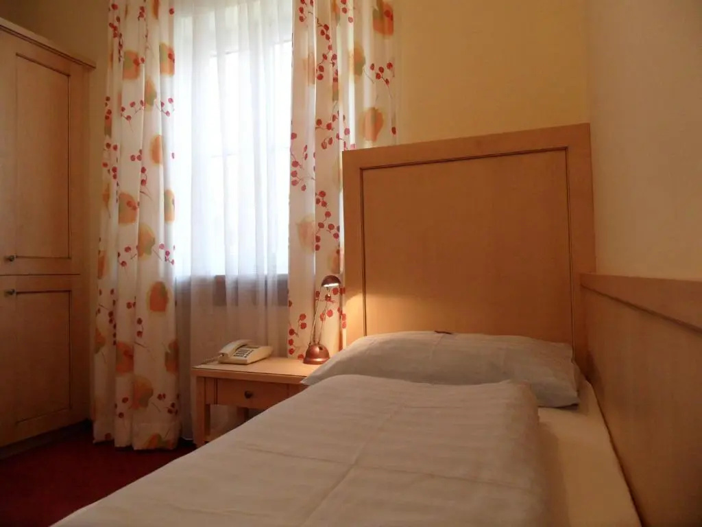 Katrin Pension - Chambres