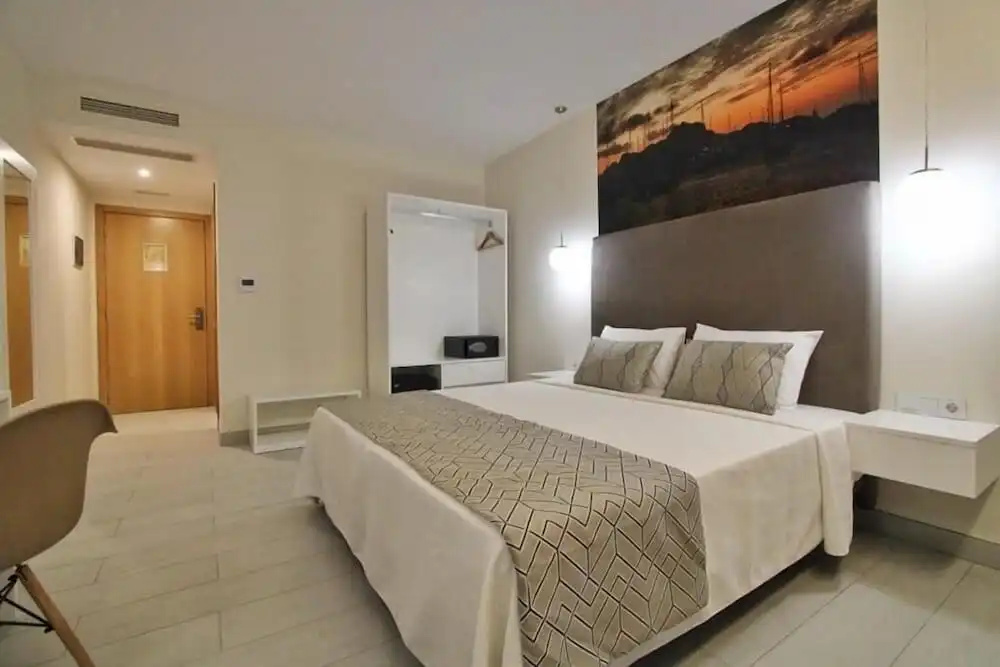 1 Bedroom Standard Double room with balcony and with pool view (full double bed)