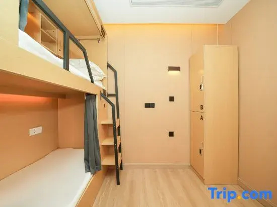 Bed in Dorm (male dorm) (full double bed)
