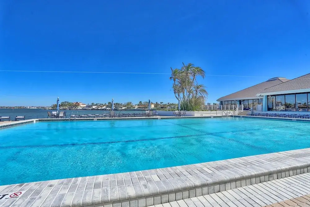 St. Pete Beach Yacht and Tennis Club 404