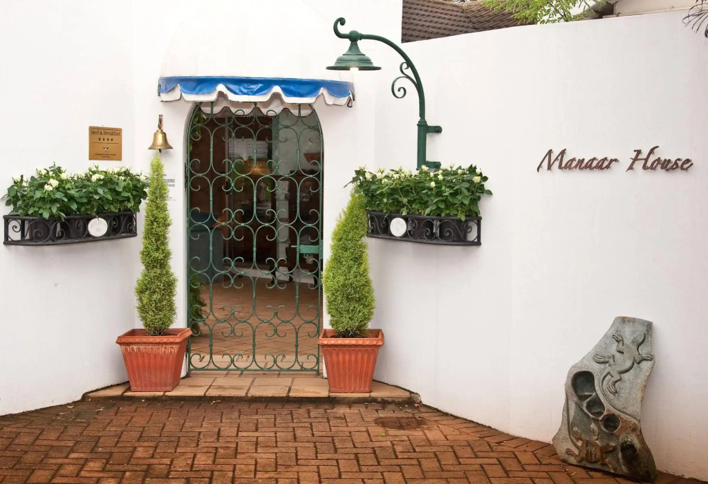 Manaar House