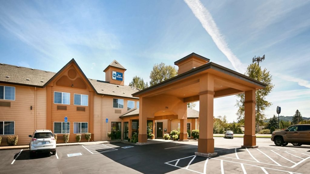 Best Western Dallas Inn & Suites - 2
