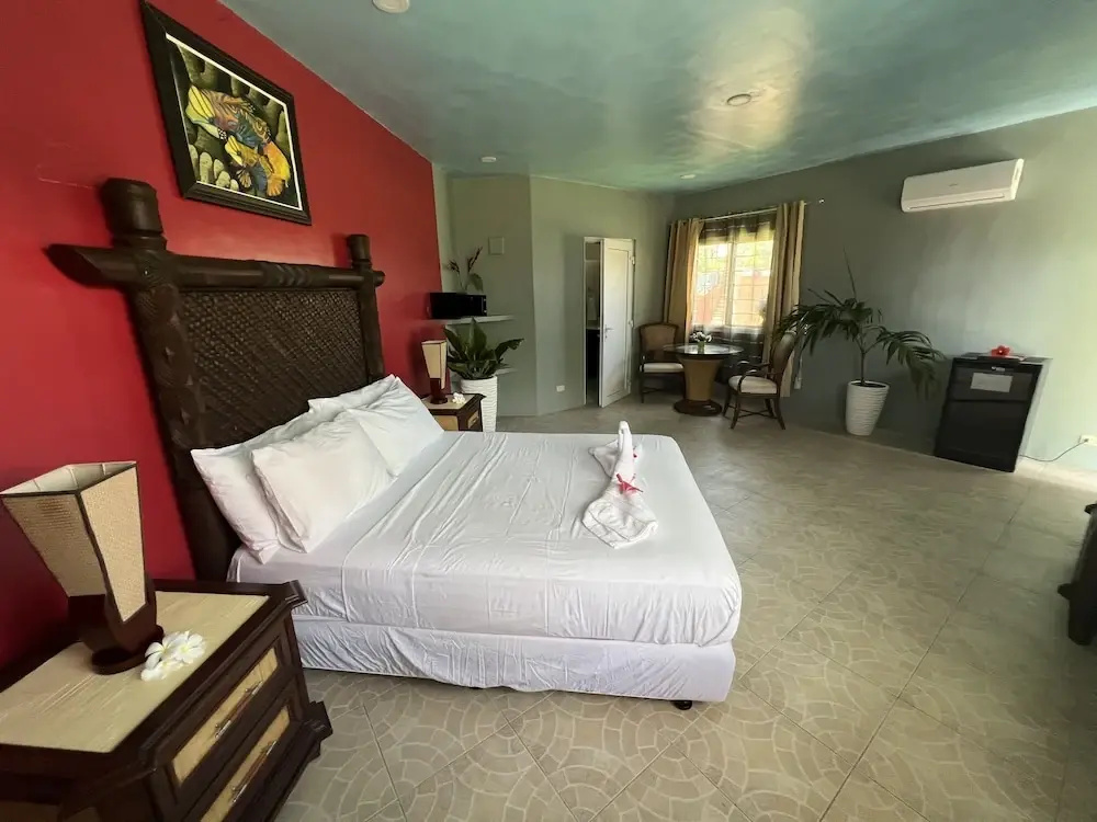 Deluxe Double room with ocean view (full double bed)