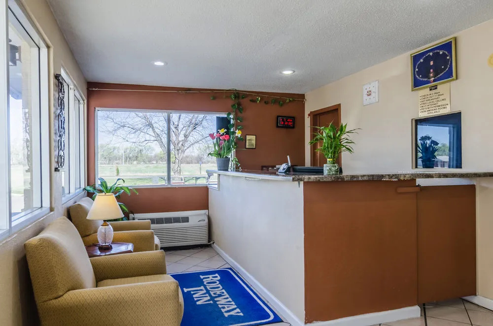 Lobby & Reception