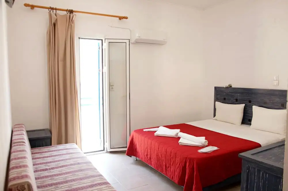 Standard Double room with sea view (full double bed)