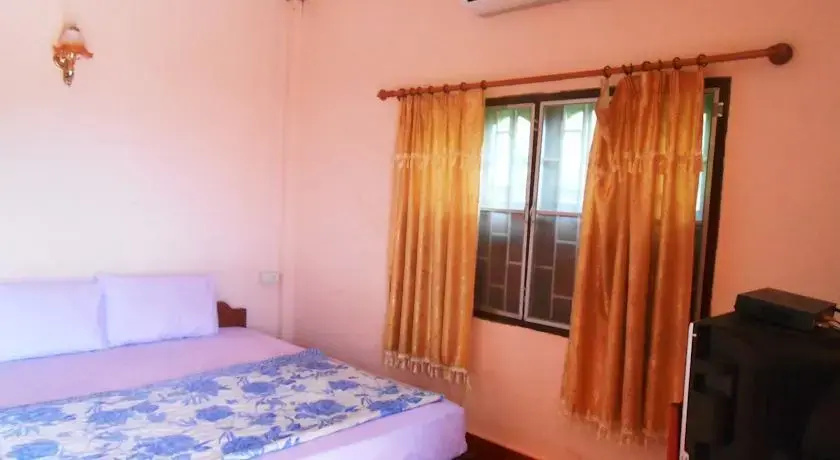 Tha Heua Mai Guesthouse