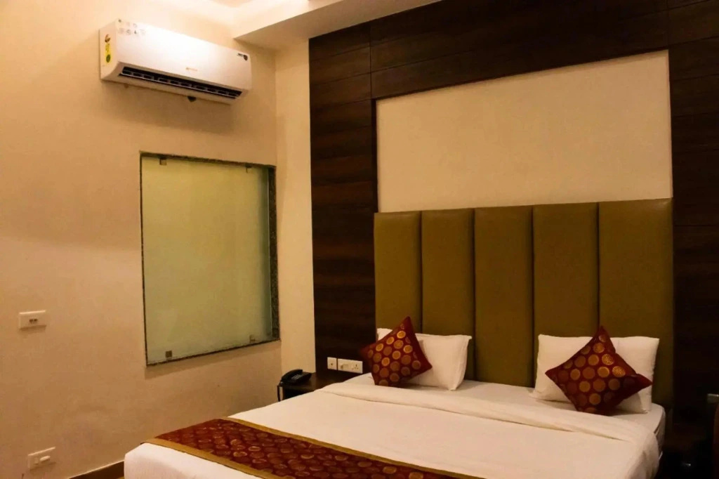 sourav park inn