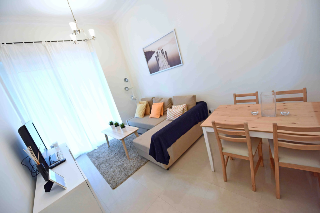 1BR Apartment in Dubai Marina Amazing Balcony
