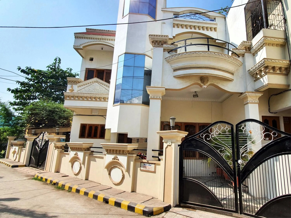 Aditya Premium HomeStay- Furnished Air Conditioned- 2BHK