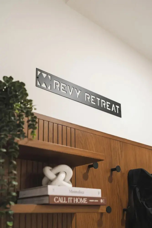 Revy Retreat