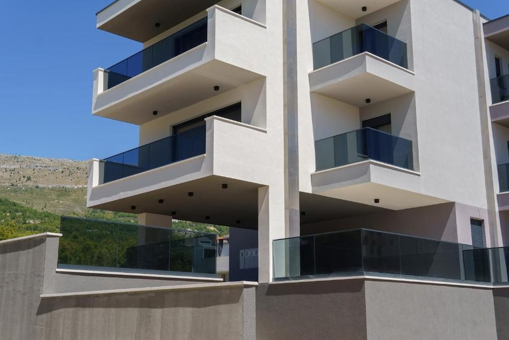 Apartments Bila