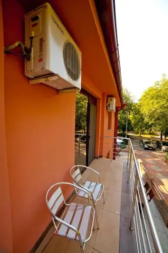 Balcony & Terrace
