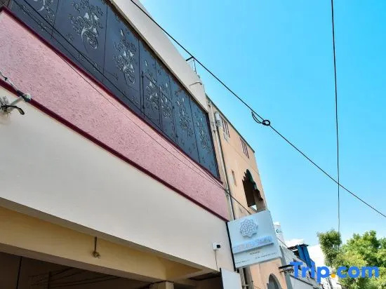 Coral Shelters Service Apartments Ponmeni