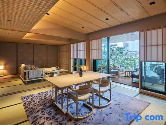 Luxury Suite