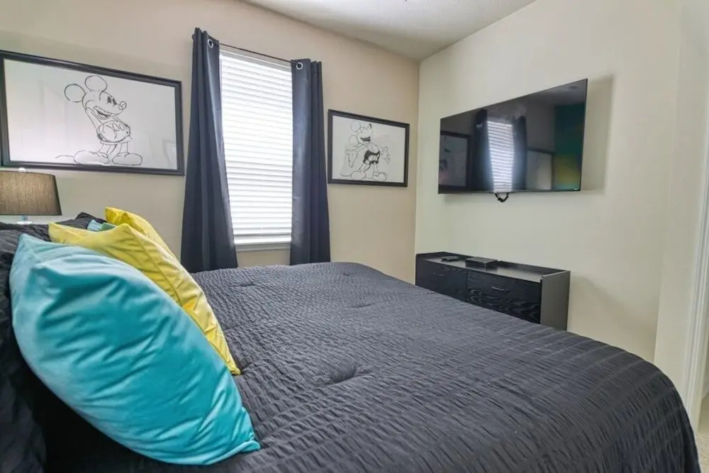 The Cozy Hammock 5 Bedroom Home by Redawning