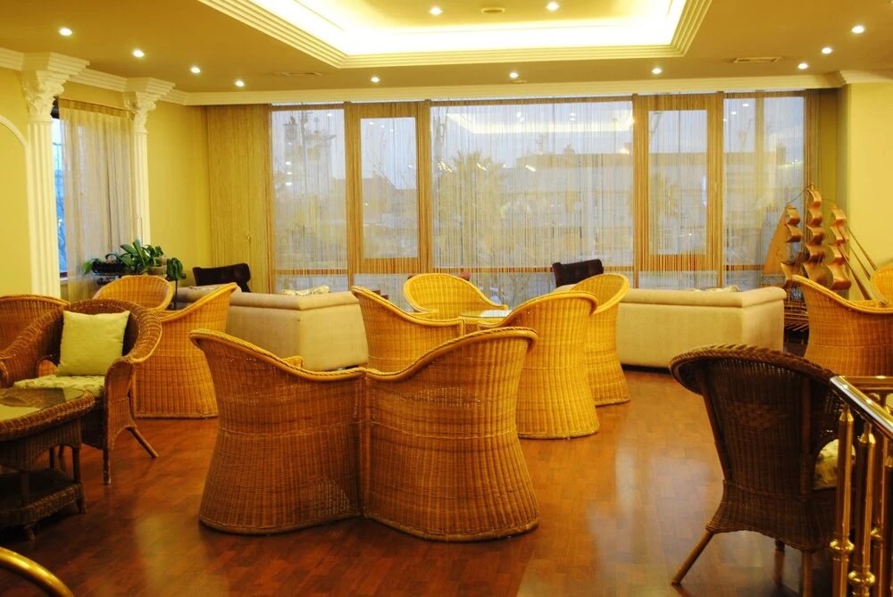 Lobby & Reception