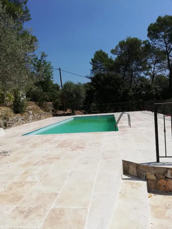 villa 12 personnes a lorgues