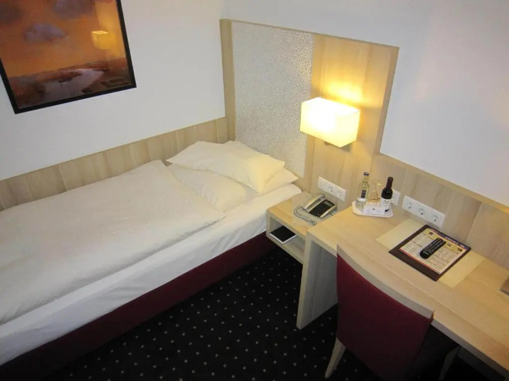 Hotel zum Adler - Chambres