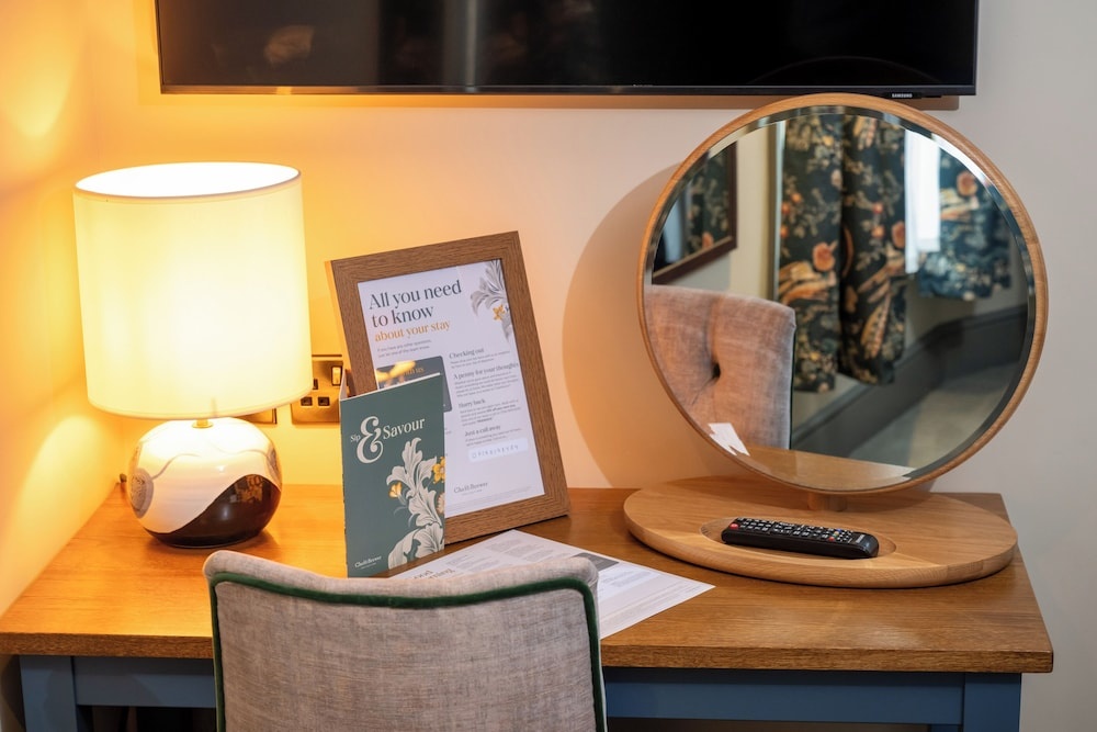 Wheatsheaf Hotel - Virginia Water by Chef and Brewer Collection - Tap to explore photos