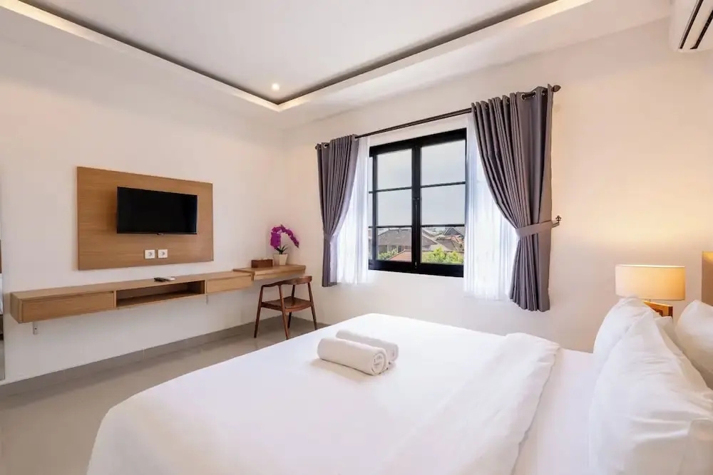 Adikara Apartment by Betterplace — фото