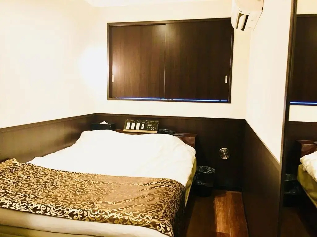 Superior Double room (full double bed)