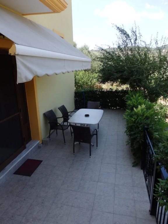 2 Bedrooms Family Apartment with mountain view