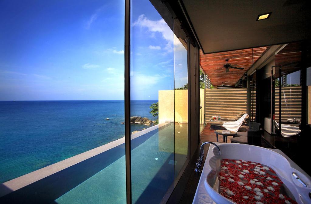 Люкс с бассейном Deluxe в Impiana Private Villas Kata Noi