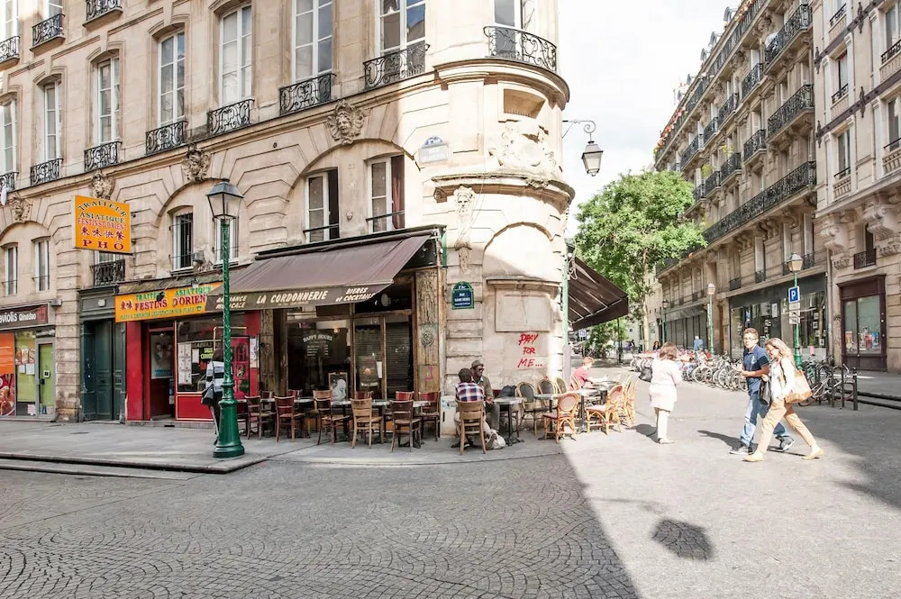 Marais Lovely Beaubourg A
