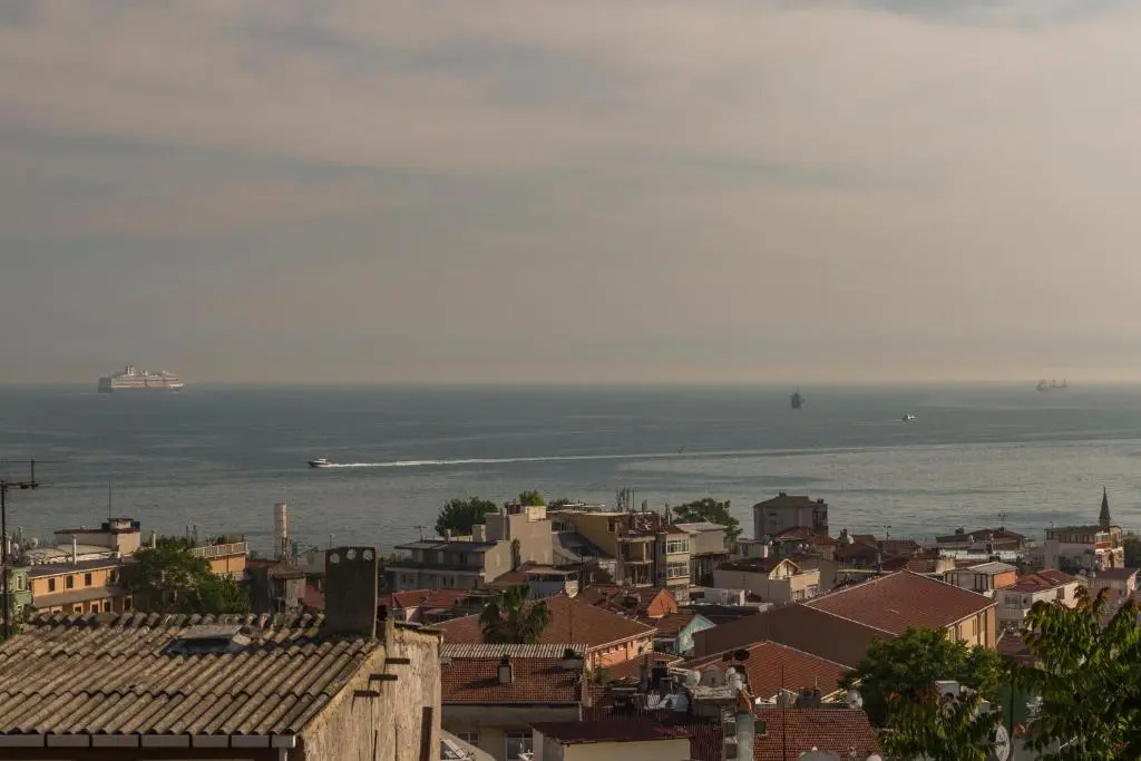 2 Bedrooms Apartment with sea view