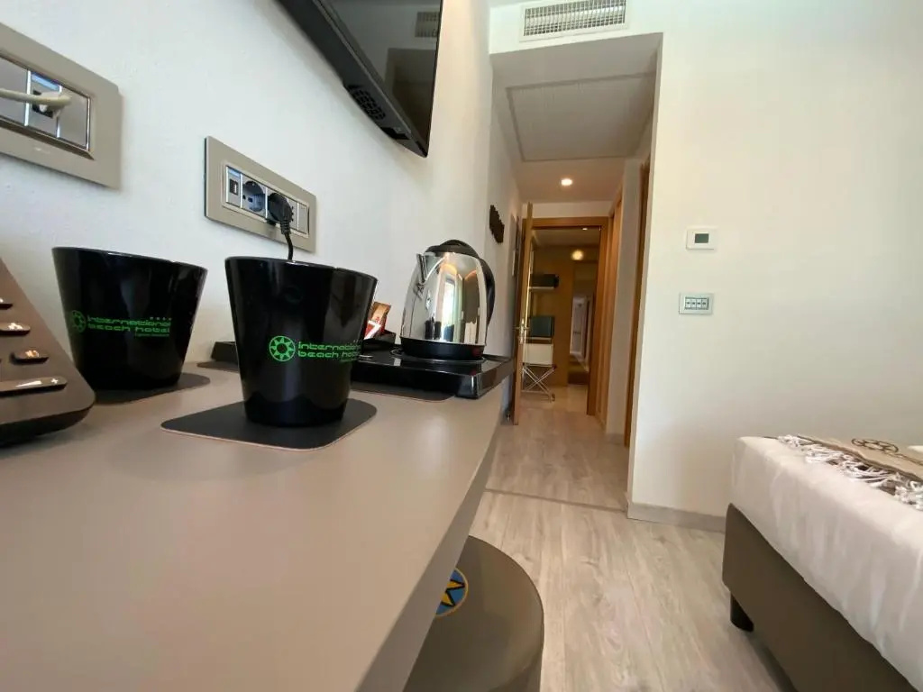 International Beach Hotel - Chambres