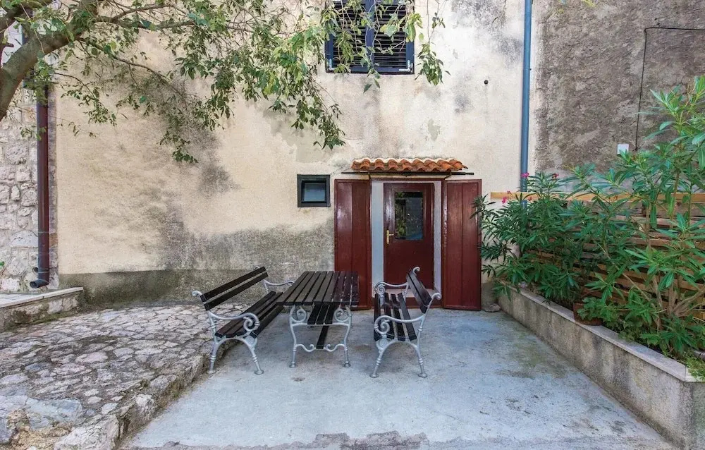 Awesome Apartment in Novi Vinodolski With 2 Bedrooms and Wifi