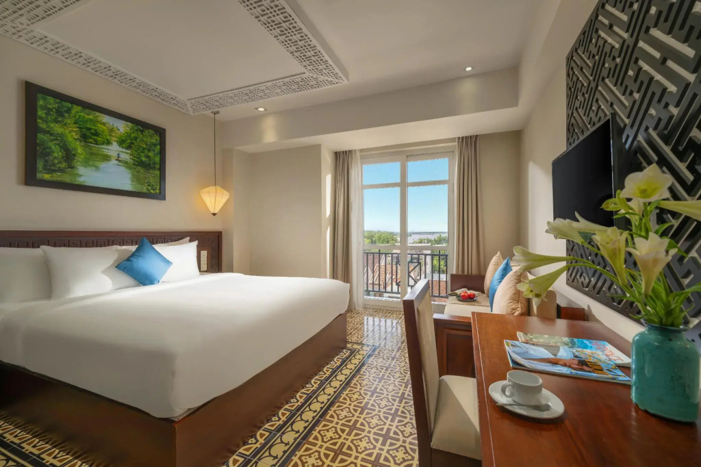 Royal Riverside Hoi An Hotel — фото