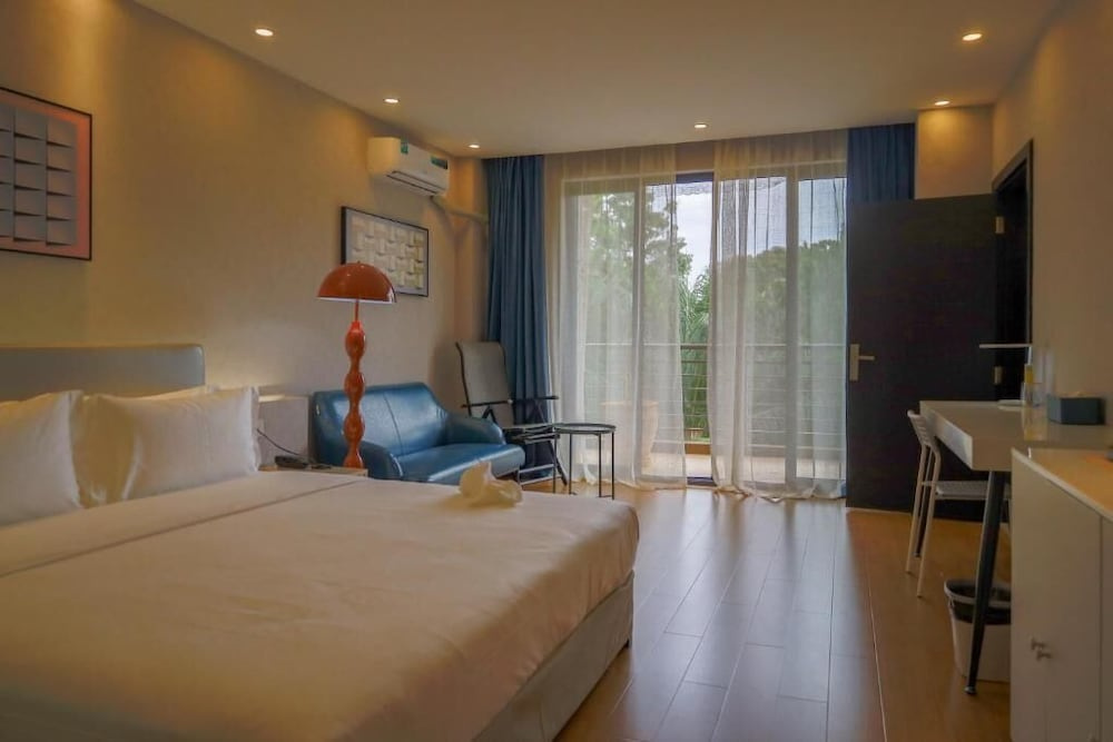 Hotel photo 12