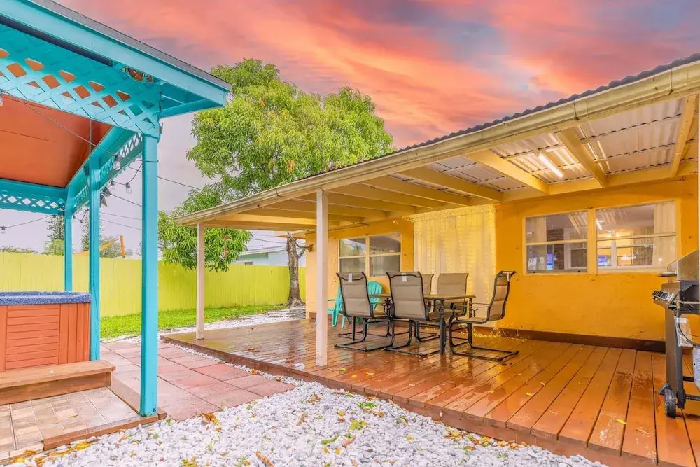 Tropical House Pool Table Jacuzzi Nearby Beach