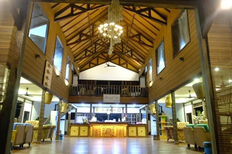 Lobby & Reception