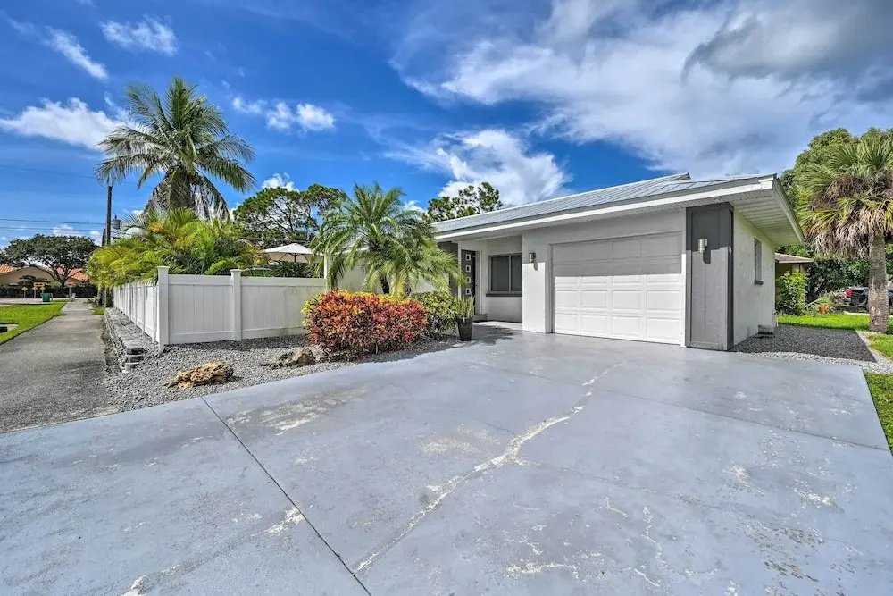 Remodeled Naples Getaway w/ Pool ~ 1 Mi to Beach!
