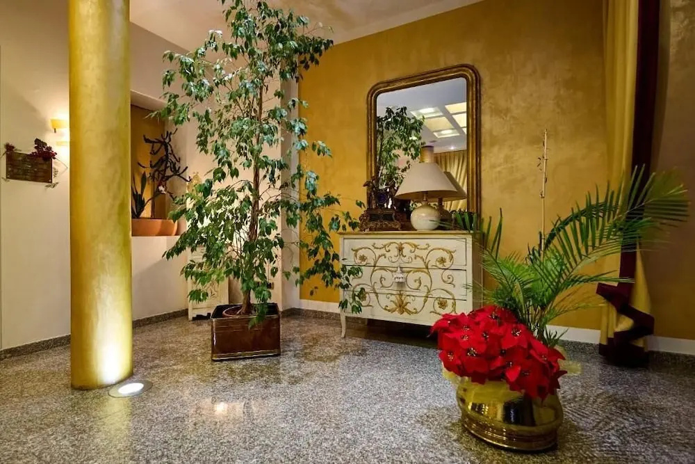 Hotel photo 13