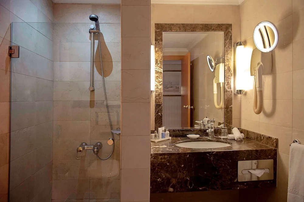 Radisson BLU Martinez Hotel, Beirut - Chambres