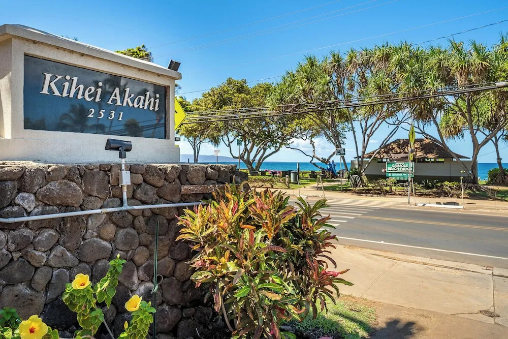 Kihei Akahi D-105 by Maui Rental Group