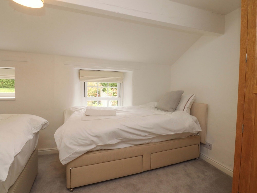 Rose Tree Cottage — 5
