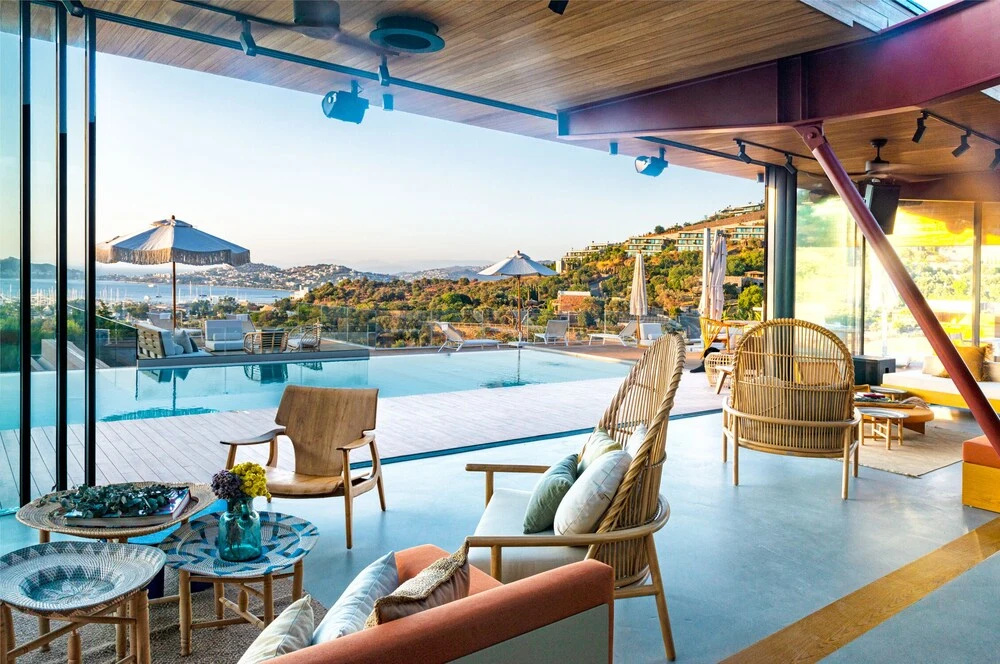 Beach & Waterfront